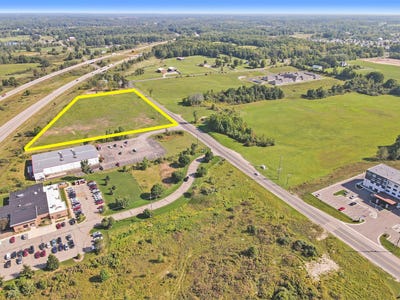 /international/us/14291-white-creek-avenue-ne-cedar-springs-mi-110098911558/?lang=en