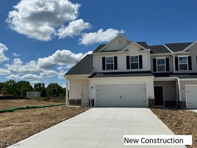 /international/us/2664-gala-road-ne-louisville-oh-110097329034/