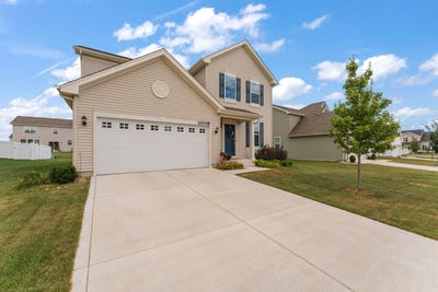 /international/us/10048-w-145th-avenue-cedar-lake-in-110110324718/