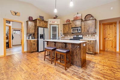/international/us/161-oakmont-loop-columbia-falls-mt-110098214976/