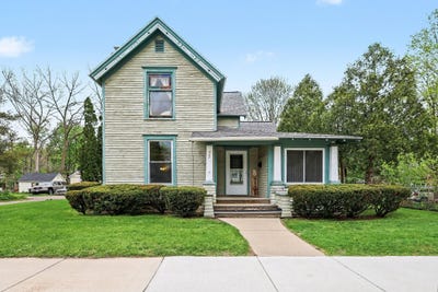 /international/us/527-n-monroe-street-lowell-mi-110107684499/
