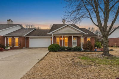 /international/us/743-embassy-parkway-mountain-home-ar-110105044383/