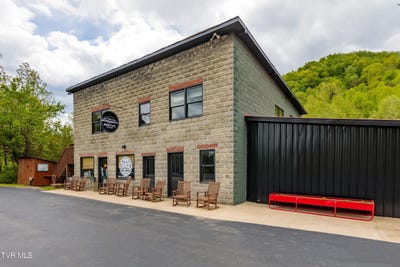 /international/us/2788-highway-70-kyles-ford-tn-110098761550/?lang=zh-tw