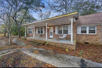 /international/us/1263-n-highway-52-moncks-corner-sc-110099532267/