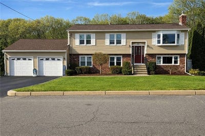 /international/us/53-bicentennial-way-north-providence-ri-110106933214/