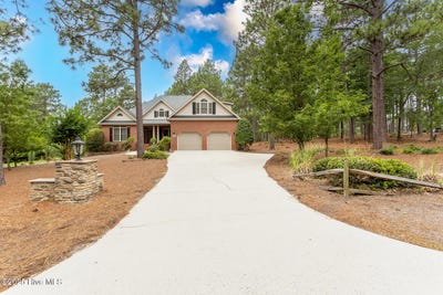 /international/us/248-longleaf-drive-west-end-nc-110100454641/