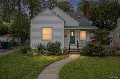/international/us/15584-semrau-avenue-eastpointe-mi-110120004991/