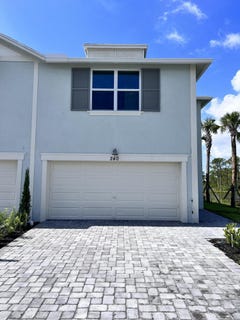 /international/us/240-osprey-preserve-boulevard-jensen-beach-fl-110108477273/