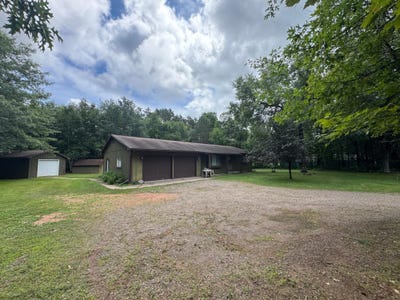 /international/us/2492-point-o-pines-rd-tomahawk-wi-110101140835/