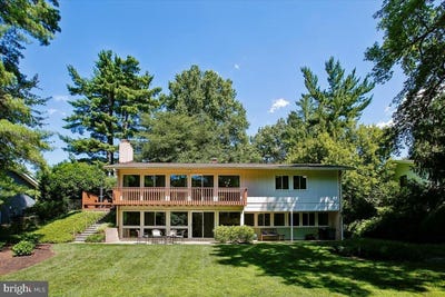 /international/us/8308-lilly-stone-drive-bethesda-md-110120069125/