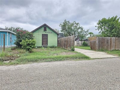 /international/us/7807-s-hidalgo-street-pharr-tx-110120124350/