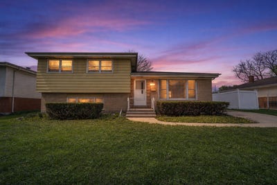 /international/us/10-n-adams-drive-addison-il-110108986110/