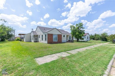 /international/us/1114-avenue-l-anson-tx-110100335832/