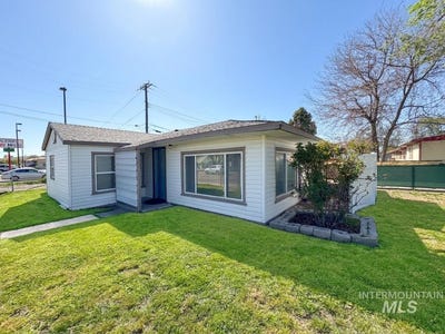/international/us/1245-american-legion-blvd-mountain-home-id-110107719394/