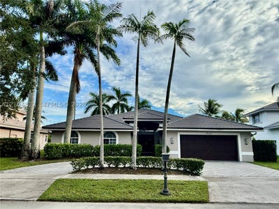 /international/us/17558-sw-13th-st-pembroke-pines-fl-110120509545/