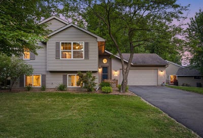/international/us/8117-dakota-lane-chanhassen-mn-110109115772/