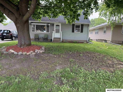 /international/us/908-s-virginia-mason-city-ia-110108253823/