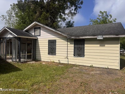 /international/us/3829-victor-street-pascagoula-ms-110107631661/