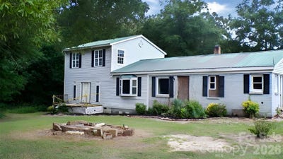 /international/us/32891-nc-49-highway-new-london-nc-110110127154/