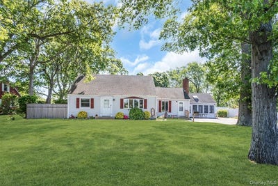 /international/us/431-cherry-avenue-west-sayville-ny-110108377977/