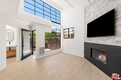 /international/us/29233-heathercliff-rd-malibu-ca-110107036902/