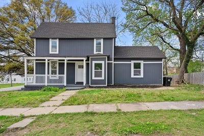 /international/us/125-s-cambell-street-pleasant-hill-mo-110107782753/