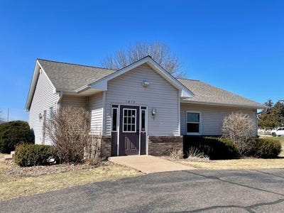 /international/us/1813-wilson-street-ne-menomonie-wi-110107872805/