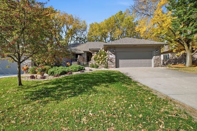 /international/us/17859-layton-path-lakeville-mn-110120626141/
