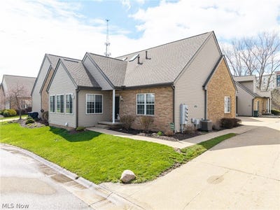 /international/us/1551-cambridge-avenue-sw-north-canton-oh-110106945624/