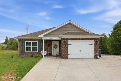 /international/us/2017-lucille-rt-ct-lawrenceburg-ky-110107356817/