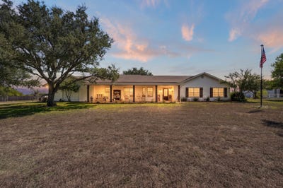 /international/us/458-mitchell-road-lorena-tx-110120424280/