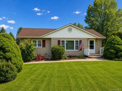 /international/us/20-cresthaven-drive-new-windsor-ny-110108232273/