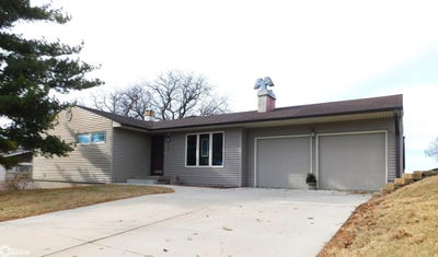 /international/us/113-morningview-street-denison-ia-110105783998/