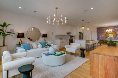 /international/us/7207-gaston-avenue-dallas-tx-110108067103/