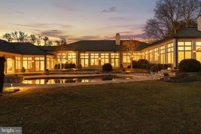 /international/us/9619-georgetown-pike-great-falls-va-110097711530/