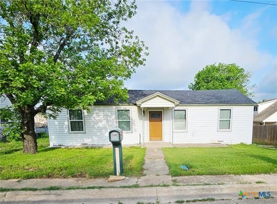 /international/us/409-n-14th-street-gatesville-tx-110107659140/