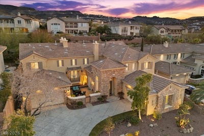 /international/us/1357-enchanted-river-drive-henderson-nv-110106071287/