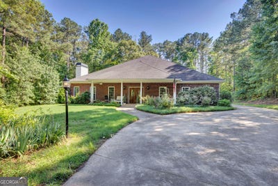 /international/us/190-oak-hill-circle-covington-ga-110108578058/