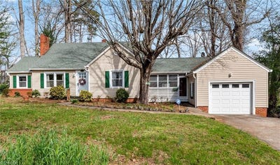 /international/us/205-triplett-street-jonesville-nc-110106624185/