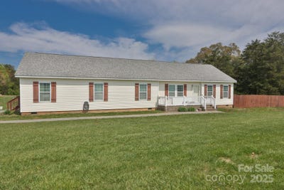 /international/us/3006-church-music-road-boonville-nc-110099964051/?lang=zh-tw