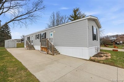 /international/us/807-swan-street-rochester-hills-mi-110106549584/
