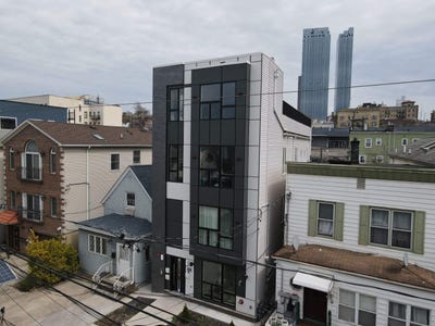 /international/us/66-corbin-ave-jc-journal-square-nj-110098775726/