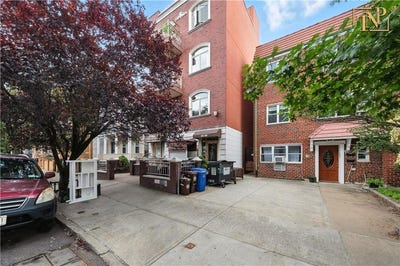 /international/us/2569-38th-street-astoria-ny-110101974544/