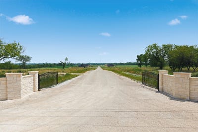 /international/us/268-lacek-mill-rd-china-spring-tx-110107777356/