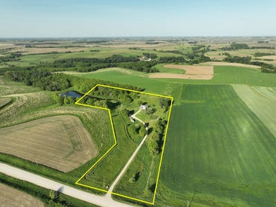 /international/us/1796-middle-ossian-rd-decorah-ia-110106736791/
