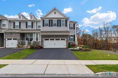 /international/us/2812-hayden-court-monroe-nj-110107849271/