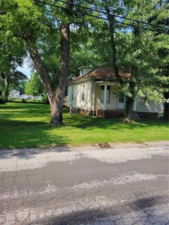 /international/us/839-prickett-avenue-edwardsville-il-110101233475/
