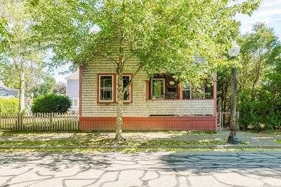 /international/us/666-union-st-new-bedford-ma-110108723625/