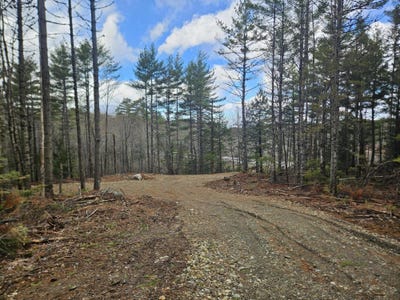 /international/us/rockland-road-lot-7-somerville-me-110107436144/