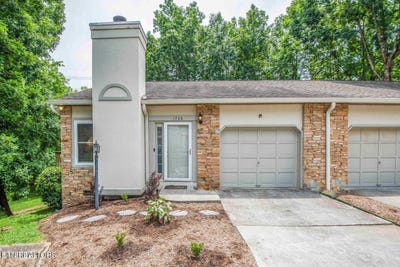 /international/us/1728-stone-hedge-drive-knoxville-tn-110105077235/
